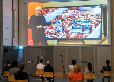 Photo of the lecture by Carl Folke